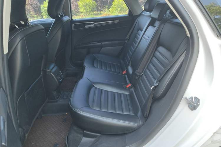 Used Ford Mondeo 2020 EcoBoost 200 Stylish Model Left Rear Seat