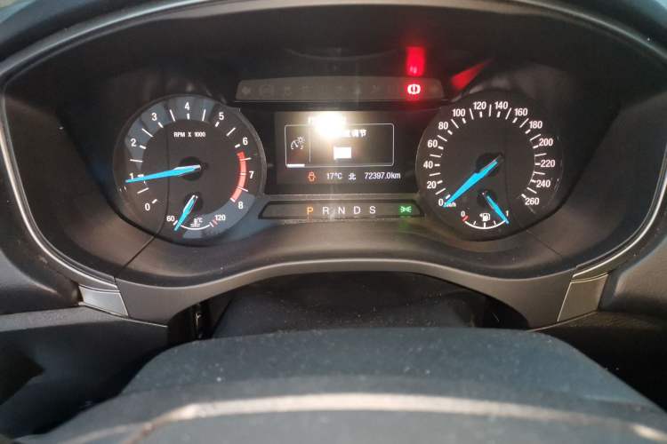 Used Ford Mondeo 2020 EcoBoost 180 Stylish Model Odometer Close Up