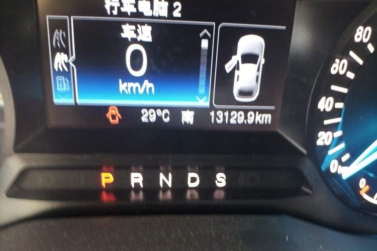 Used Ford Mondeo 2020 EcoBoost 200 Stylish Model Odometer Close Up