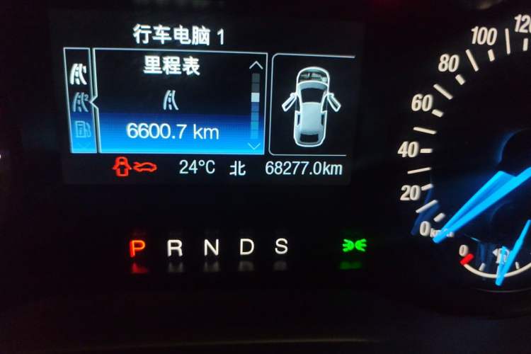 Used Ford Mondeo 2020 EcoBoost 200 Stylish Model Odometer Close Up