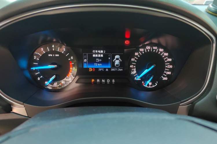 Used Ford Mondeo 2020 EcoBoost 200 Stylish Model Odometer Close Up