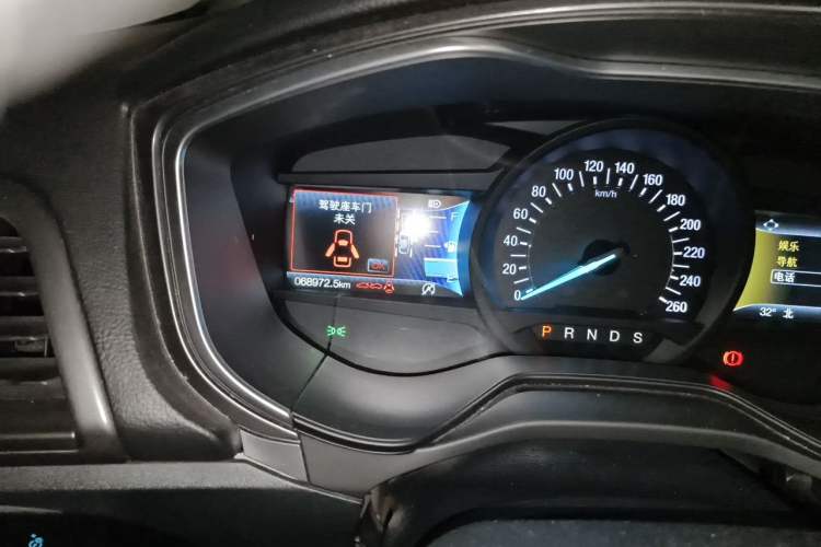 Used Ford Mondeo 2020 EcoBoost 200 Luxury Model Odometer Close Up