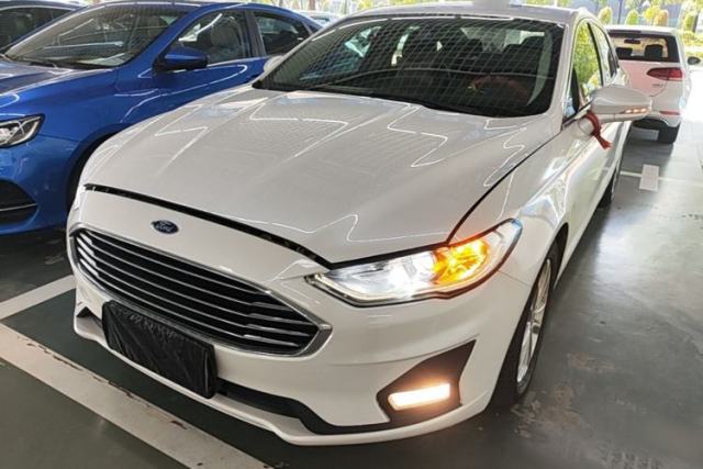 Ojetý Ford Mondeo 2020 EcoBoost 180 Stylish Model