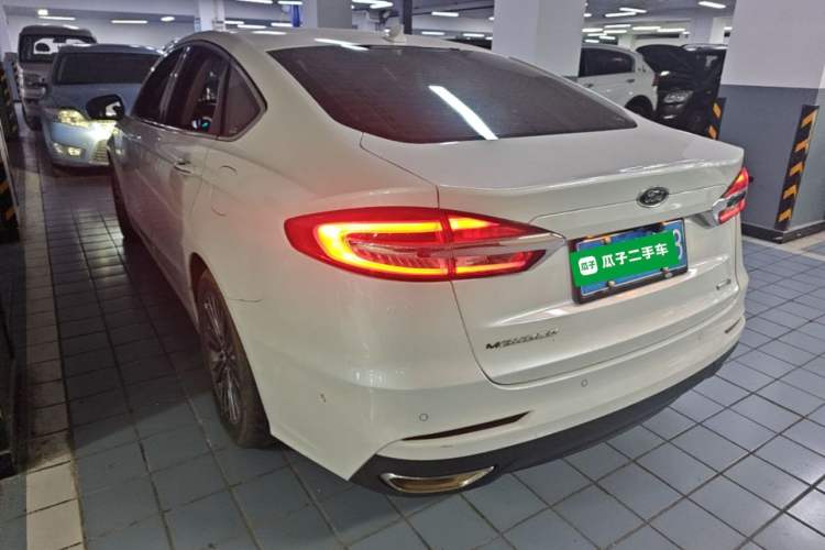 Used Ford Mondeo 2020 EcoBoost 200 Luxury Model Rear Left 45 Deg