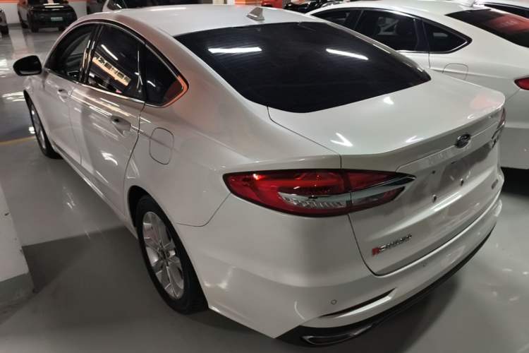 Used Ford Mondeo 2020 EcoBoost 200 Stylish Model Rear Left 45 Deg