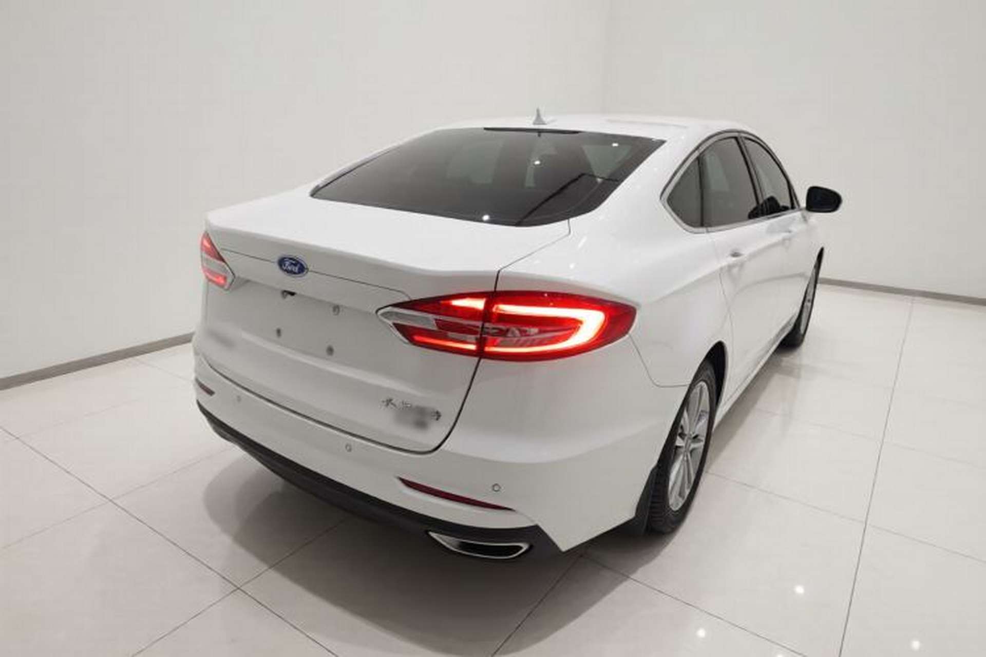Used Ford Mondeo 2020 EcoBoost 200 Stylish Model Rear Right 45 Deg