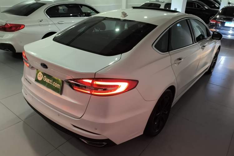 Used Ford Mondeo 2020 EcoBoost 180 Stylish Model Rear Right 45 Deg