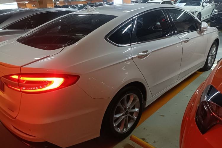 Used Ford Mondeo 2020 EcoBoost 200 Stylish Model Rear Right 45 Deg