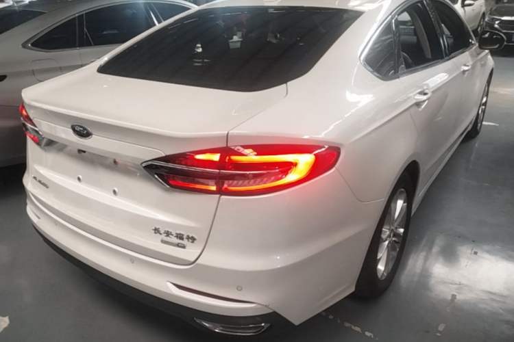 Used Ford Mondeo 2020 EcoBoost 180 Stylish Model Rear Right 45 Deg