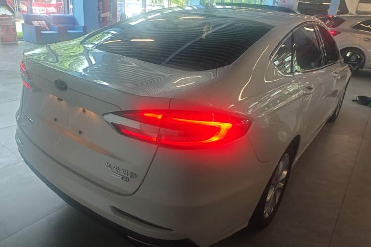 Used Ford Mondeo 2020 EcoBoost 180 Stylish Model Rear Right 45 Deg