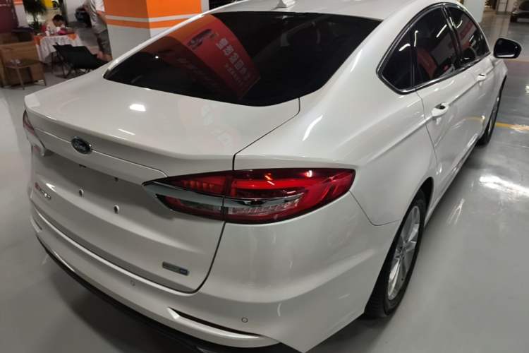 Used Ford Mondeo 2020 EcoBoost 200 Stylish Model Rear Right 45 Deg