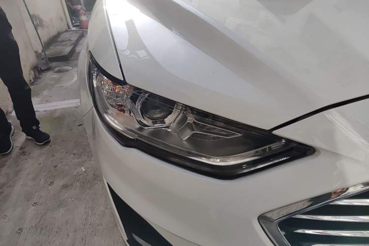 Used Ford Mondeo 2020 EcoBoost 180 Stylish Model Right Front Headlight