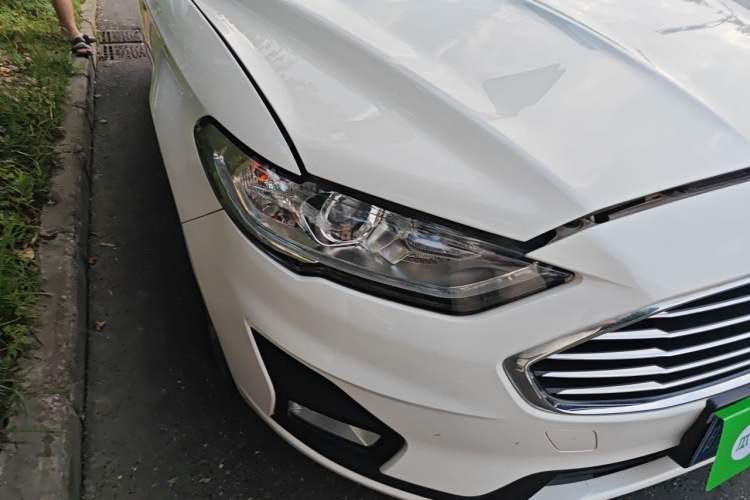 Used Ford Mondeo 2020 EcoBoost 180 Stylish Model Right Front Headlight