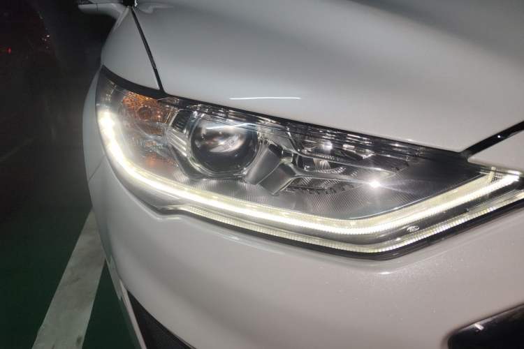 Used Ford Mondeo 2020 EcoBoost 180 Stylish Model Right Front Headlight