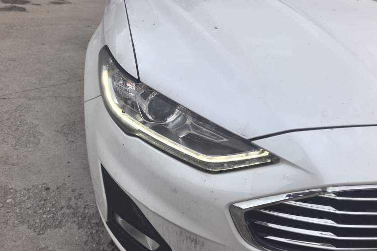 Used Ford Mondeo 2020 EcoBoost 180 Stylish Model Right Front Headlight