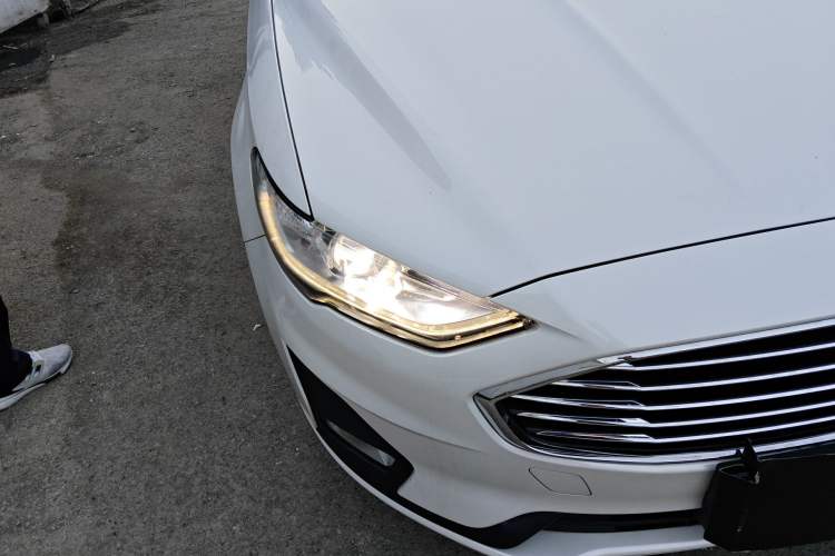 Used Ford Mondeo 2020 EcoBoost 180 Stylish Model Right Front Headlight