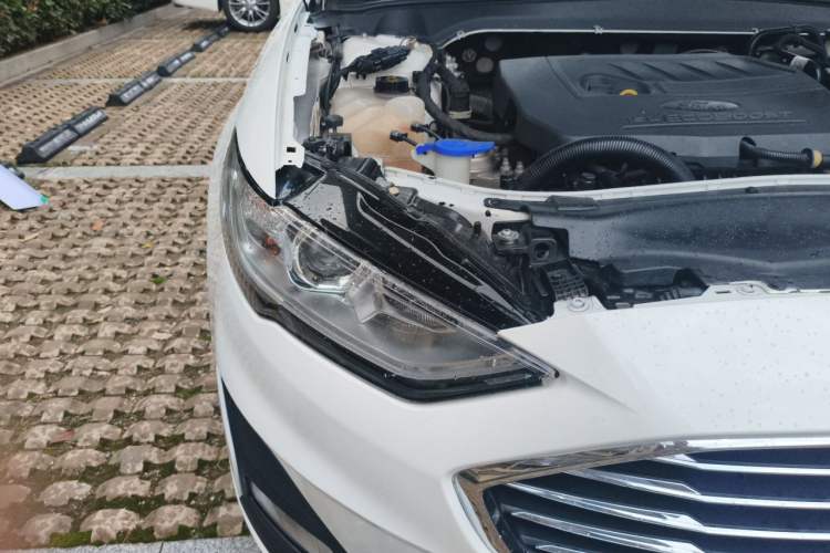 Used Ford Mondeo 2020 EcoBoost 180 Stylish Model Right Front Headlight