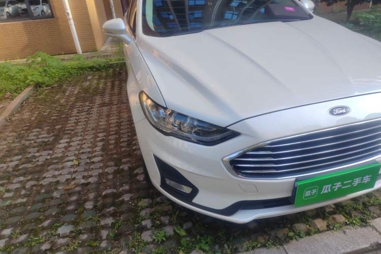 Used Ford Mondeo 2020 EcoBoost 180 Stylish Model Right Front Headlight