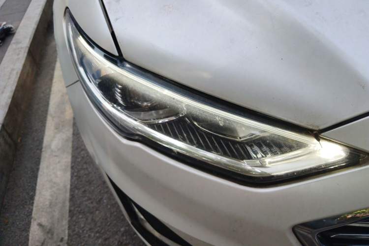 Used Ford Mondeo 2020 EcoBoost 180 Luxury Model Right Front Headlight
