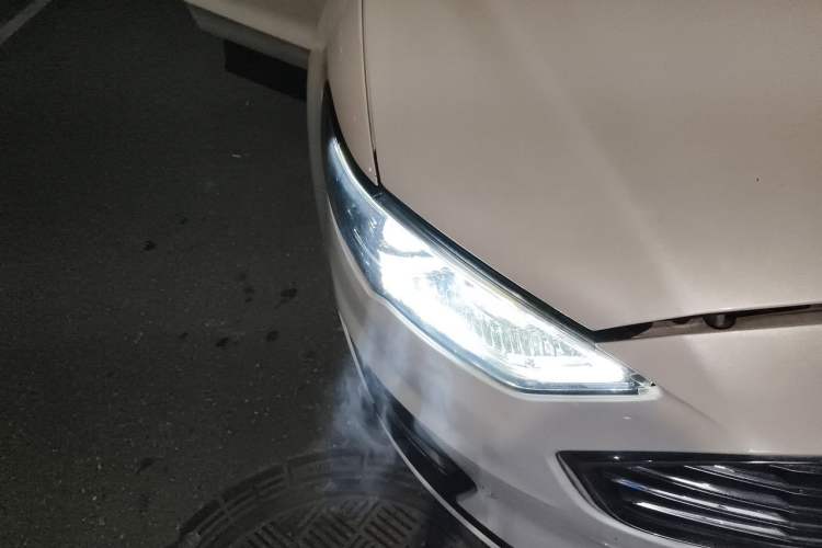 Used Ford Mondeo 2020 EcoBoost 200 Luxury Model Right Front Headlight