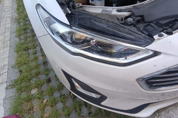 Used Ford Mondeo 2020 EcoBoost 200 Luxury Model Right Front Headlight