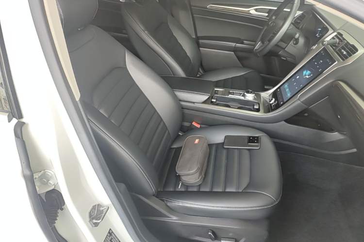 Used Ford Mondeo 2020 EcoBoost 180 Stylish Model Right Front Seat