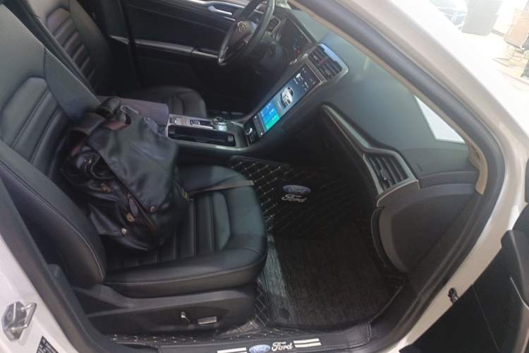 Used Ford Mondeo 2020 EcoBoost 200 Stylish Model Right Front Seat