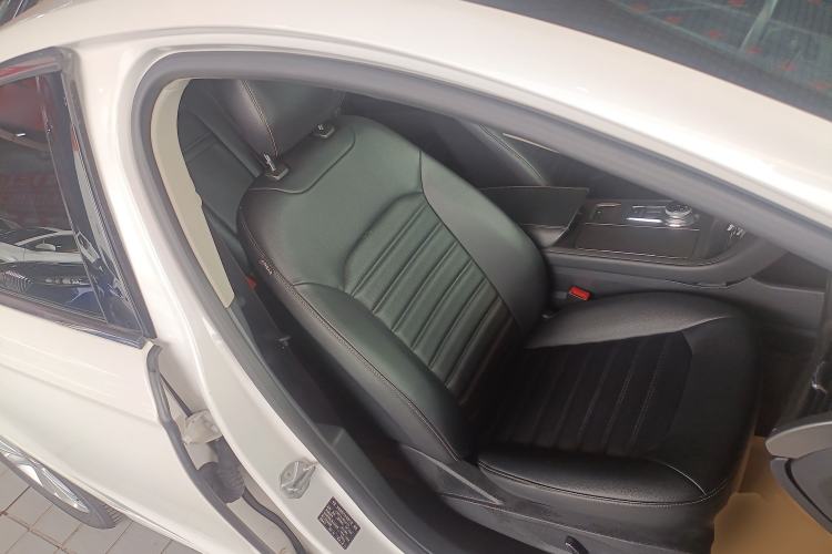 Used Ford Mondeo 2020 EcoBoost 180 Stylish Model Right Front Seat
