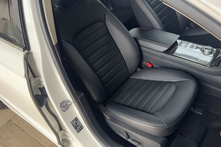 Used Ford Mondeo 2020 EcoBoost 180 Stylish Model Right Front Seat
