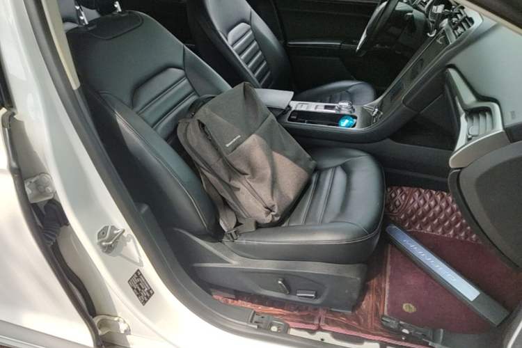 Used Ford Mondeo 2020 EcoBoost 200 Stylish Model Right Front Seat
