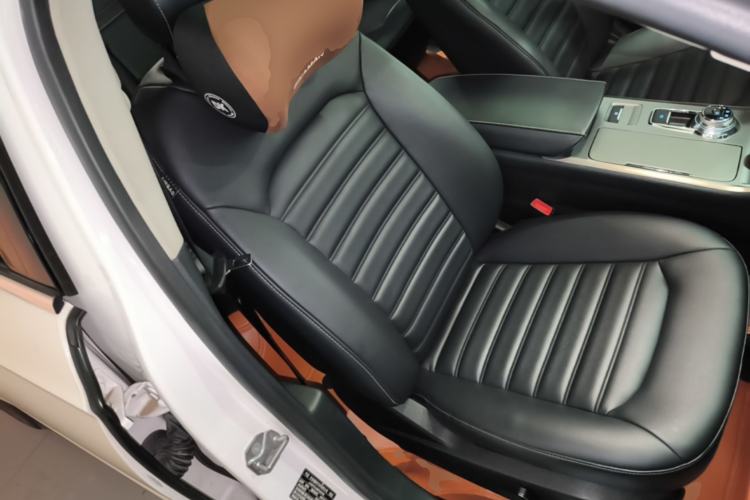 Used Ford Mondeo 2020 EcoBoost 180 Stylish Model Right Front Seat