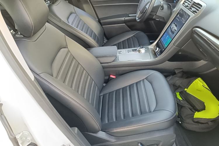 Used Ford Mondeo 2020 EcoBoost 180 Stylish Model Right Front Seat