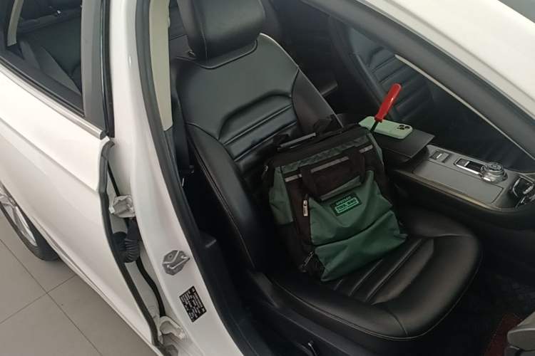 Used Ford Mondeo 2020 EcoBoost 180 Stylish Model Right Front Seat
