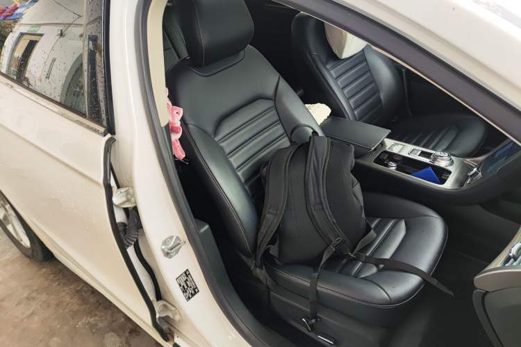 Used Ford Mondeo 2020 EcoBoost 180 Stylish Model Right Front Seat