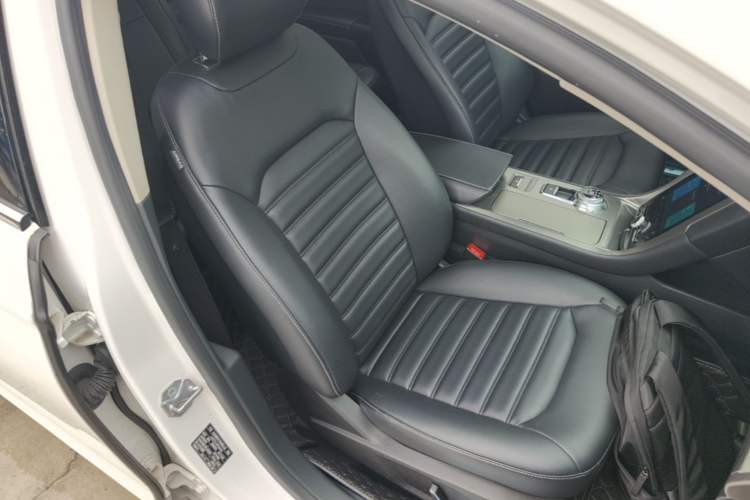 Used Ford Mondeo 2020 EcoBoost 180 Stylish Model Right Front Seat