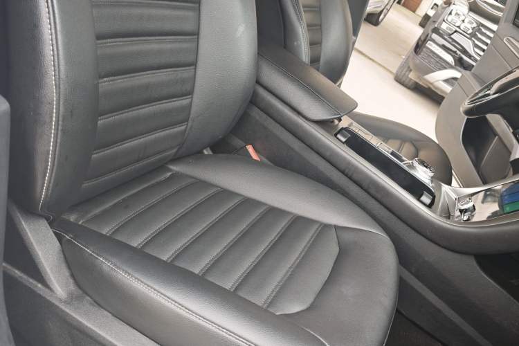 Used Ford Mondeo 2020 EcoBoost 180 Stylish Model Right Front Seat