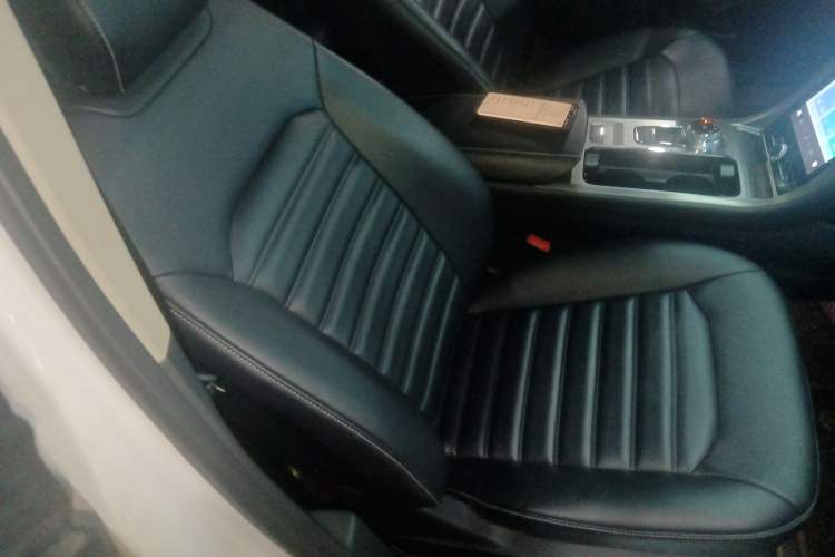 Used Ford Mondeo 2020 EcoBoost 180 Stylish Model Right Front Seat