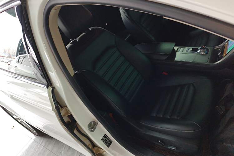 Used Ford Mondeo 2020 EcoBoost 180 Stylish Model Right Front Seat