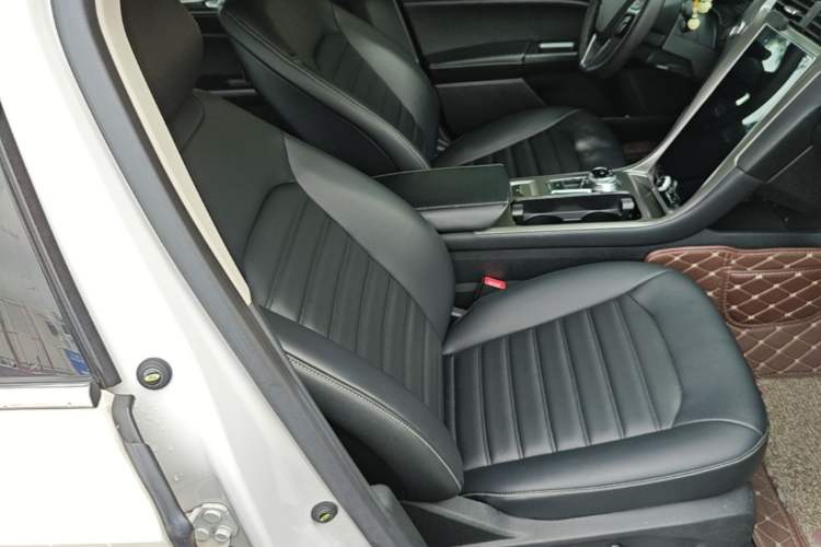 Used Ford Mondeo 2020 EcoBoost 180 Stylish Model Right Front Seat