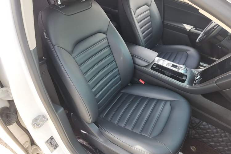 Used Ford Mondeo 2020 EcoBoost 180 Stylish Model Right Front Seat