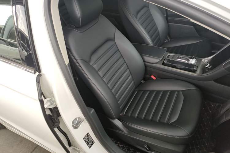 Used Ford Mondeo 2020 EcoBoost 180 Stylish Model Right Front Seat