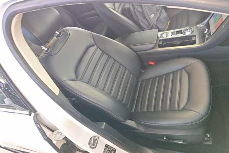 Used Ford Mondeo 2020 EcoBoost 180 Stylish Model Right Front Seat