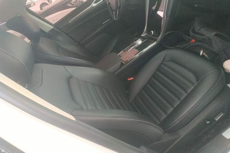 Used Ford Mondeo 2020 EcoBoost 180 Stylish Model Right Front Seat