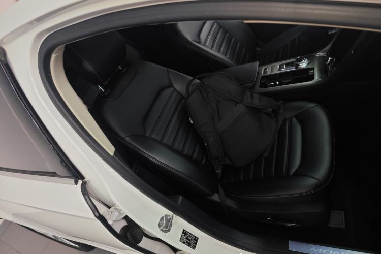 Used Ford Mondeo 2020 EcoBoost 180 Stylish Model Right Front Seat