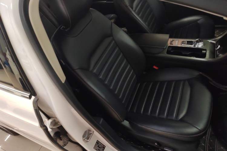 Used Ford Mondeo 2020 EcoBoost 180 Stylish Model Right Front Seat