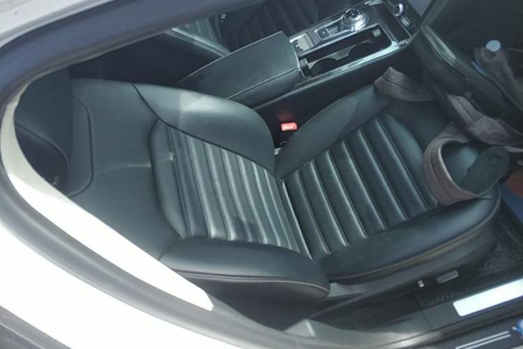 Used Ford Mondeo 2020 EcoBoost 180 Stylish Model Right Front Seat