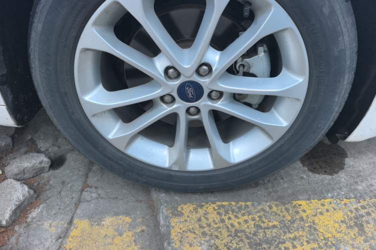 Used Ford Mondeo 2020 EcoBoost 180 Stylish Model Right Front Wheel Hub