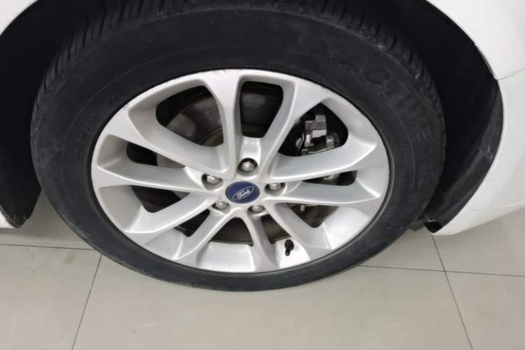 Used Ford Mondeo 2020 EcoBoost 180 Stylish Model Right Front Wheel Hub