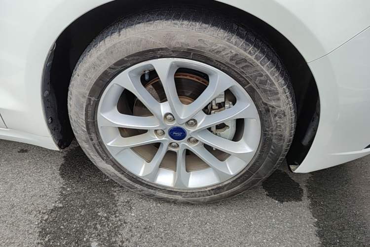 Used Ford Mondeo 2020 EcoBoost 180 Stylish Model Right Front Wheel Hub
