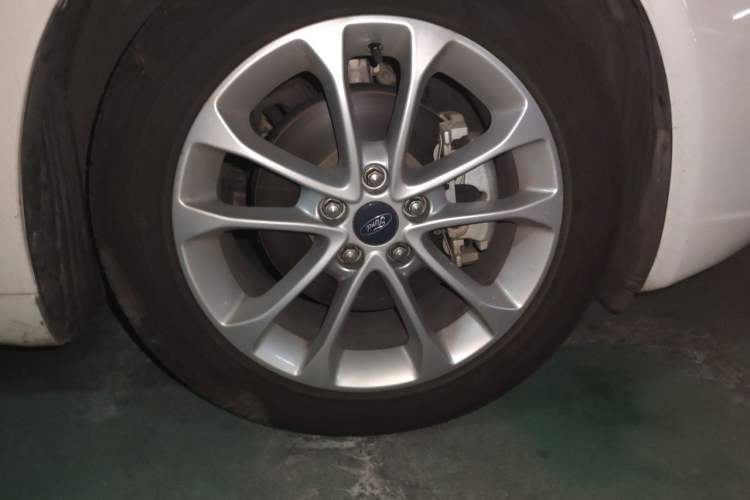 Used Ford Mondeo 2020 EcoBoost 200 Stylish Model Right Front Wheel Hub